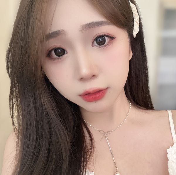 浪live上的lh感謝🌸貝蘿🐈 中秋節快樂♥️ 再差一點點就三杯兔啦～ 😝