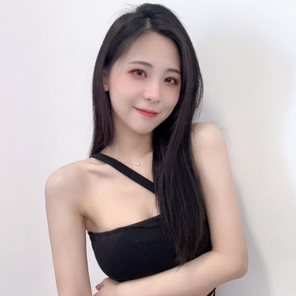 浪live上的 七奈🎐 生日火箭🎂🚀 抱勸七奈咖憨慢😂一直沒有g