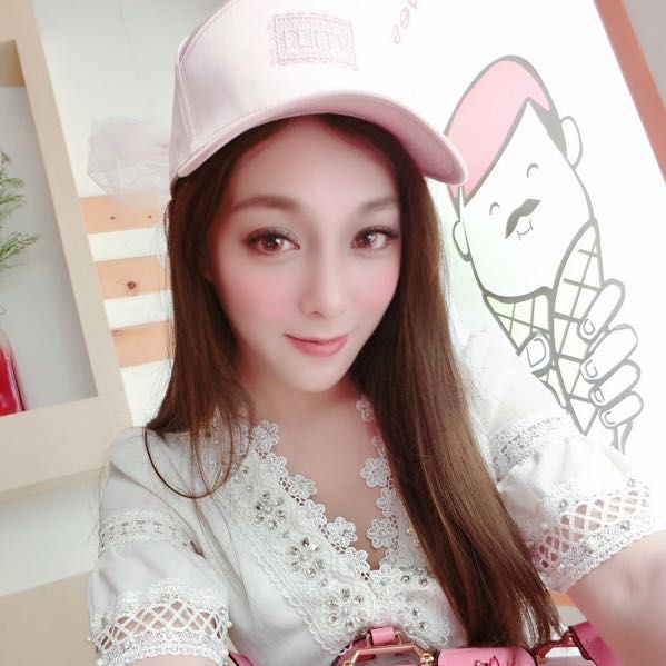 浪live上的🎀心羽💕 掐指一算，今天適宜發自拍🤣 舊照回顧