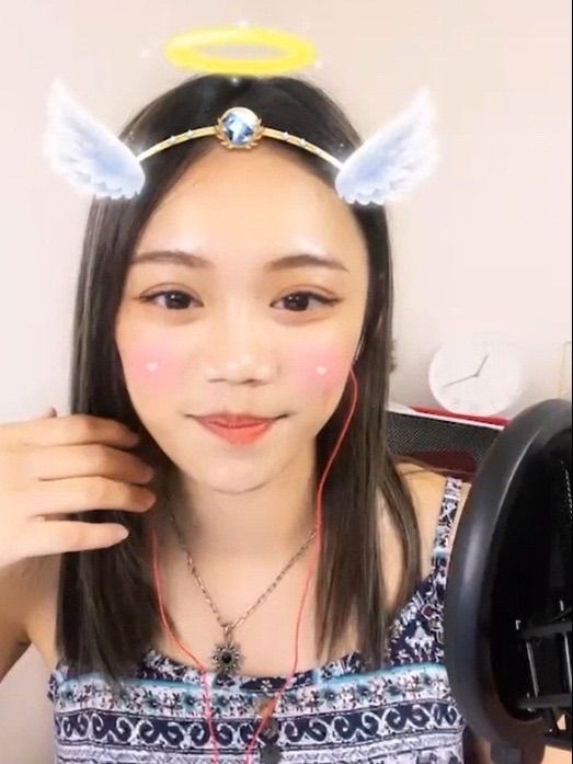 浪live上的收愛情長跑🐻艾艾🍐 感謝大家今天的幫忙～如願上小時榜 ️ 也恭